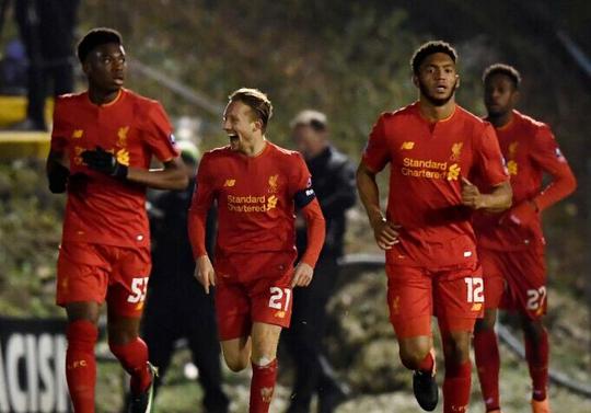 鲁媒：中超首轮球市火爆，但几次争议判罚需要高度重视